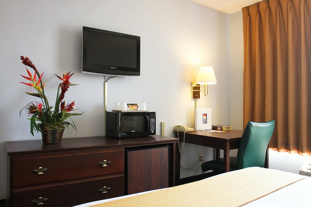 Фото Clover Island Inn