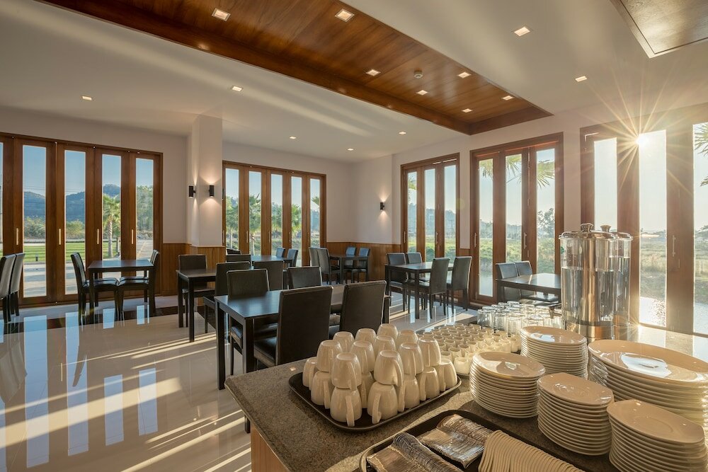 Фото Sann View Hotel