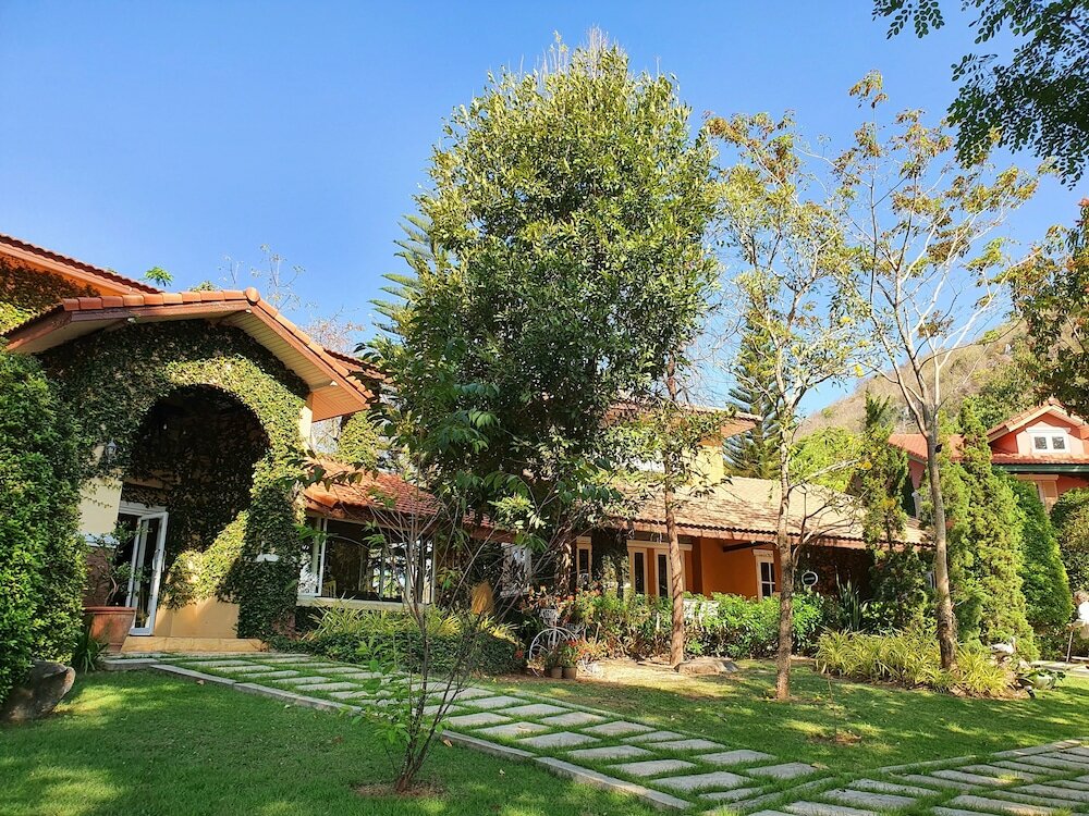 Фото Palazzo Pavone Gallery & Resort