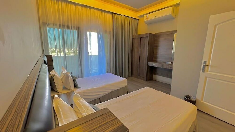 Фото Loren Suites Corniche