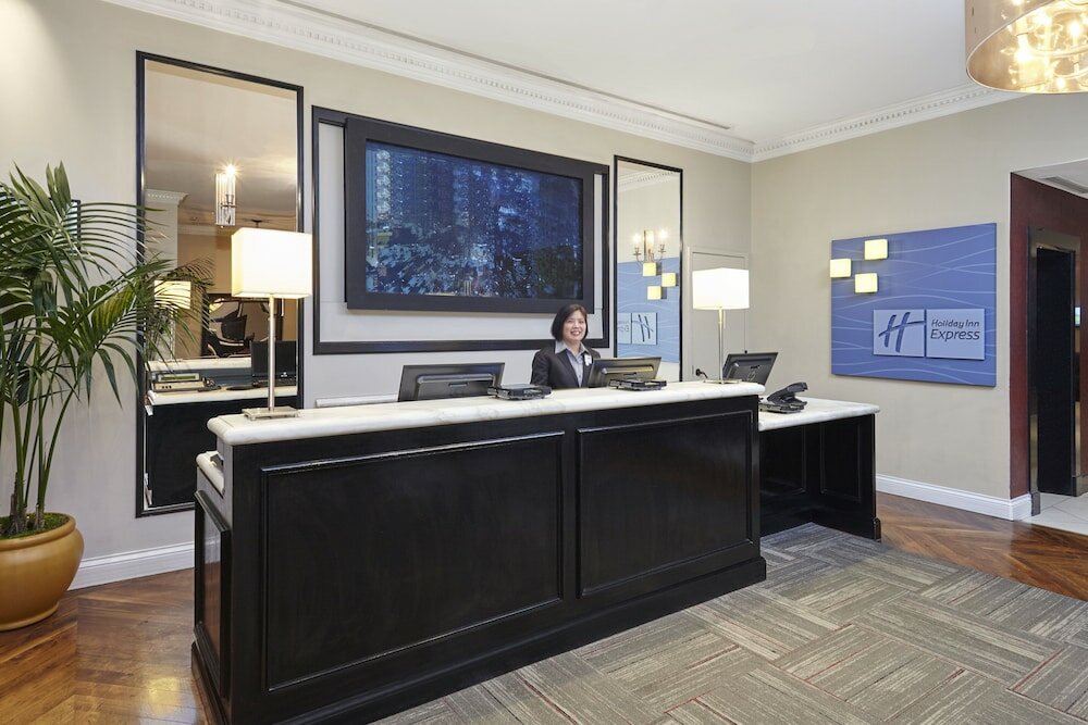 Фото Holiday Inn Express Chicago - Magnificent Mile, an Ihg Hotel