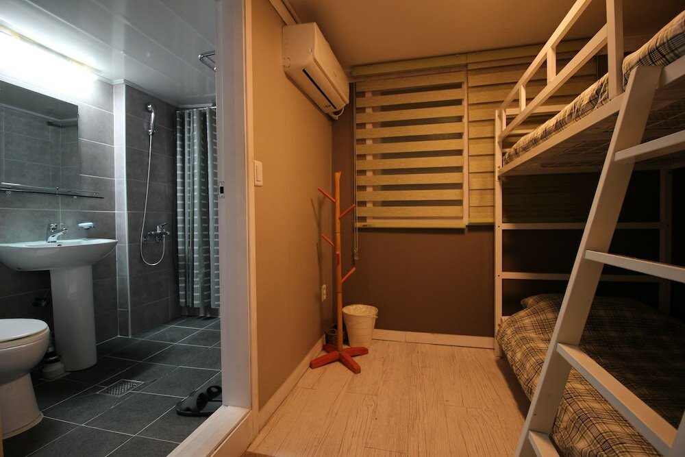 Фото Bunk Guest House - Hostel