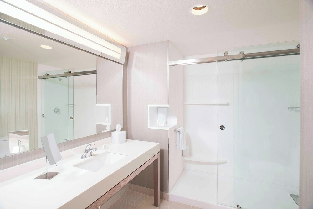 Фото Courtyard by Marriott Redwood City