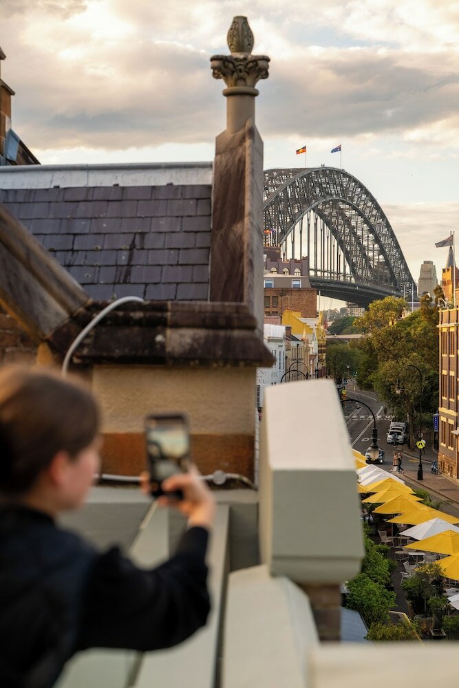 Фото The Russell Boutique Hotel