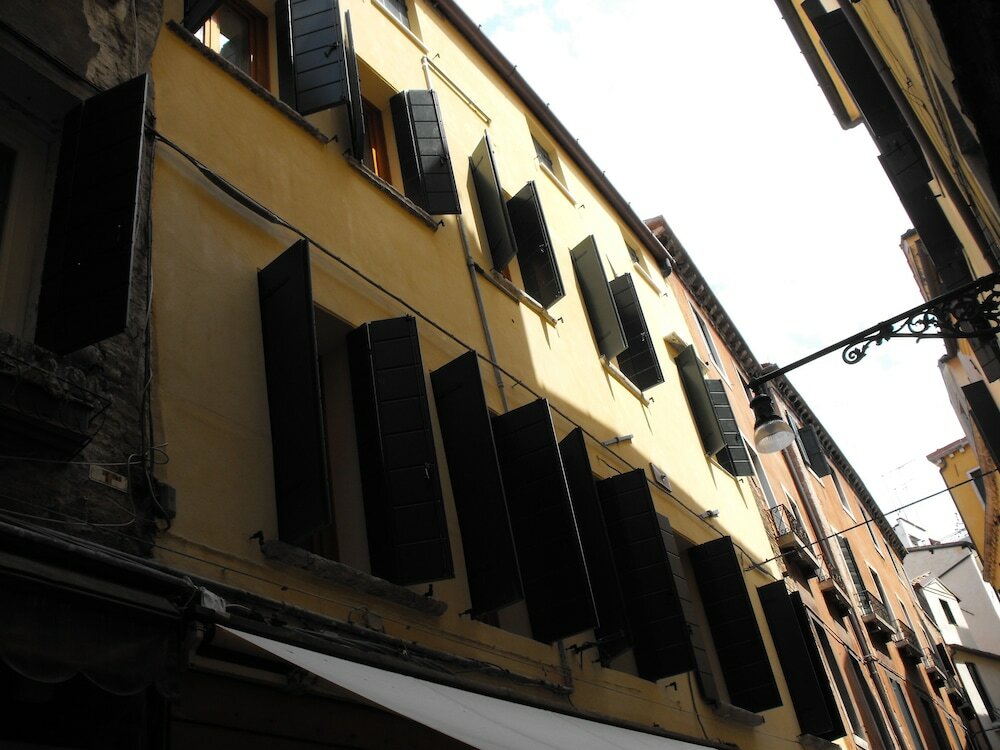 Фото Hotel Montecarlo