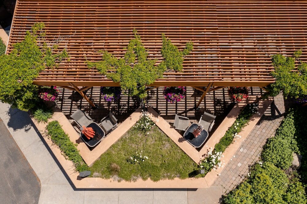 Фото Flying Saddle Resort