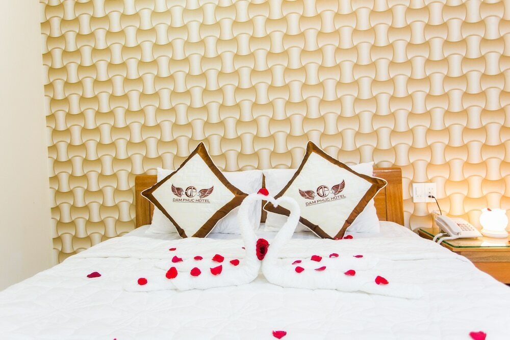 Фото Dam Phuc Hotel
