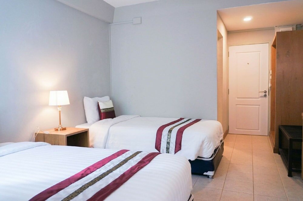 Фото Ratana Hotel