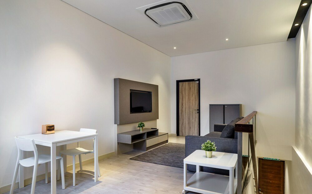 Фото Macallum Central Hotel by Phc