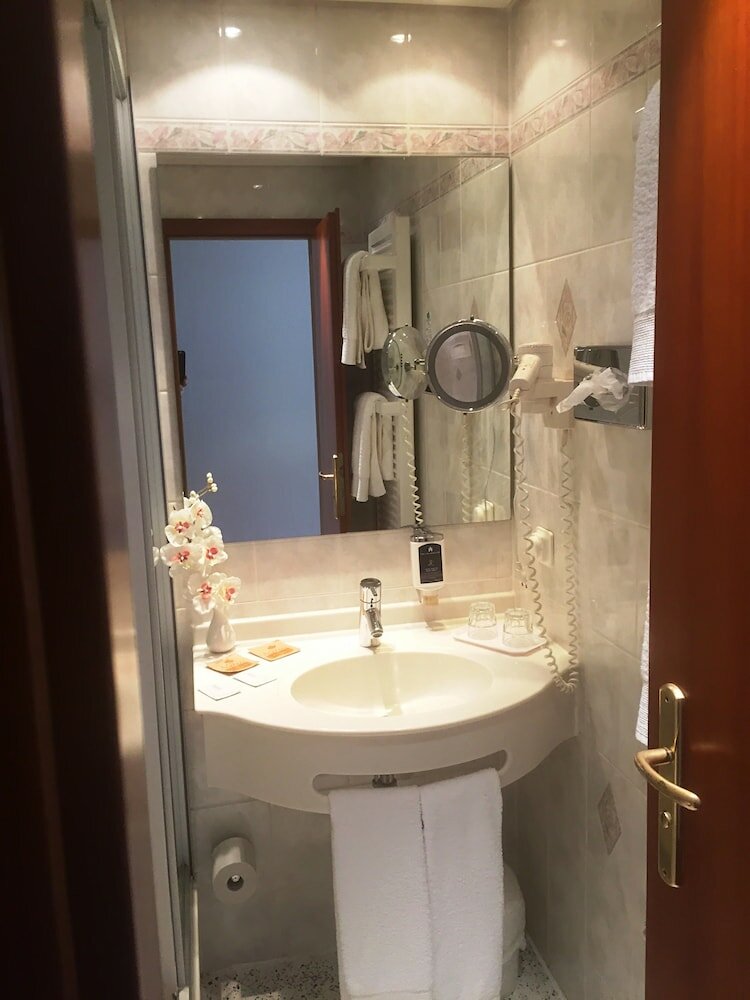 Фото City Partner Hotel Holländer Hof