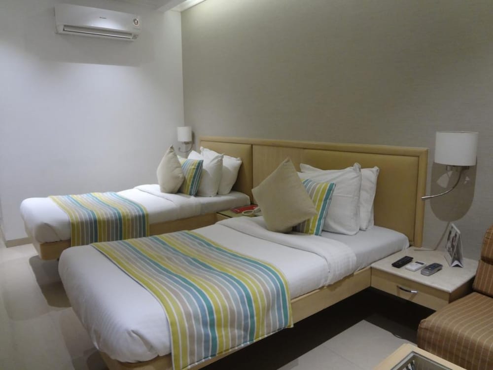 Фото Hotel Suncity Apollo