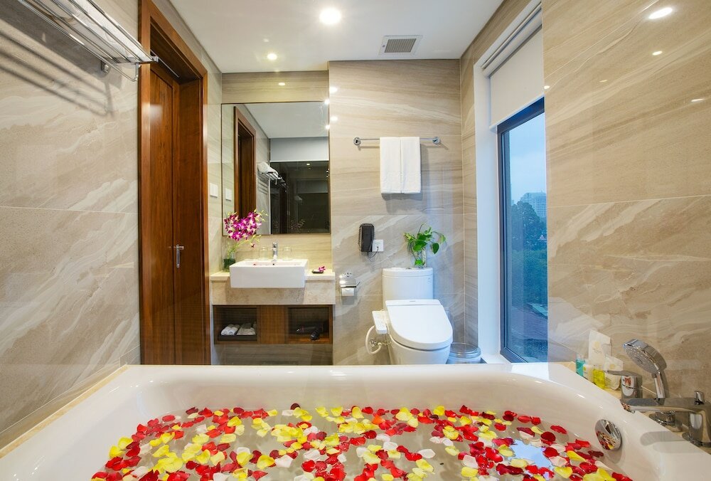 Фото Orchids Saigon Hotel