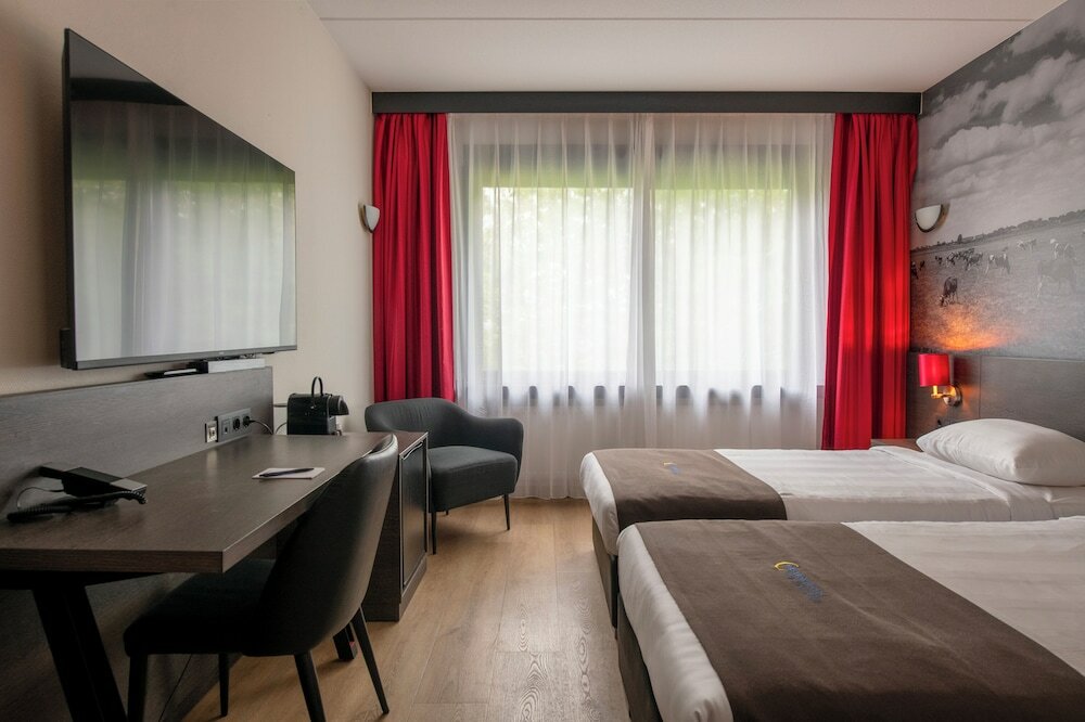 Фото Bastion Hotel Almere