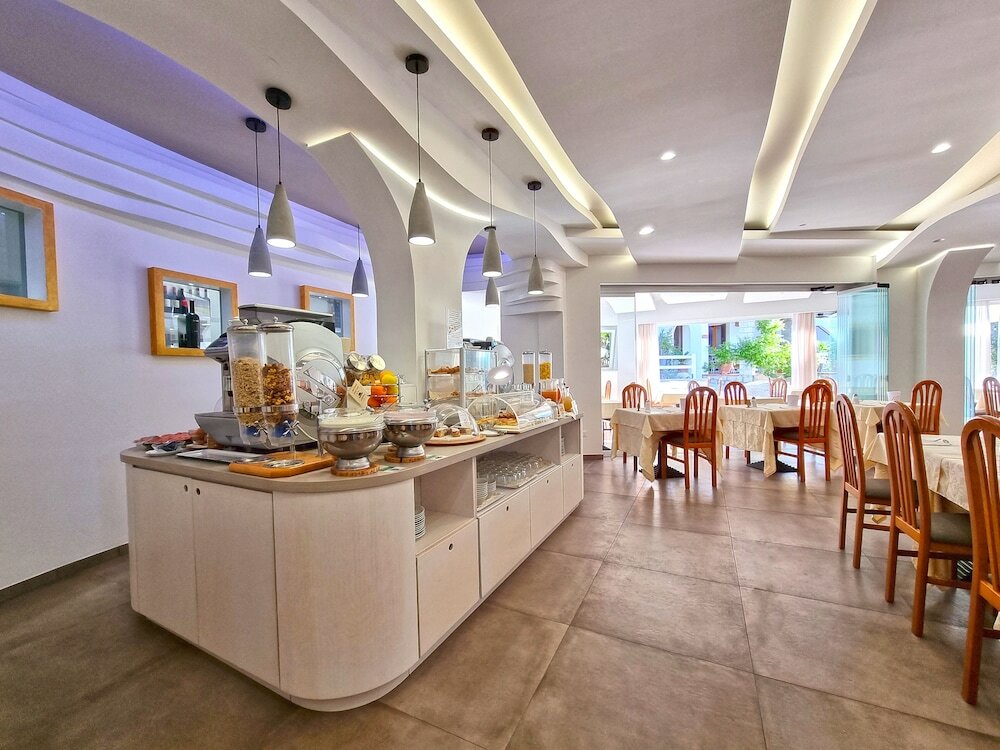 Фото Hotel Montemerlo