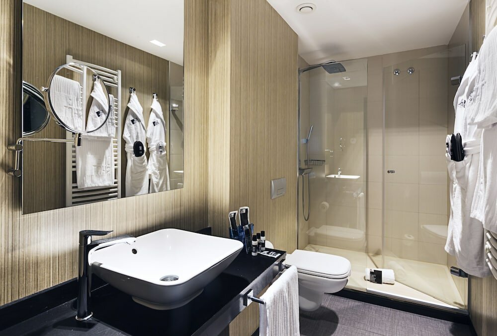 Фото One Shot Luchana 22