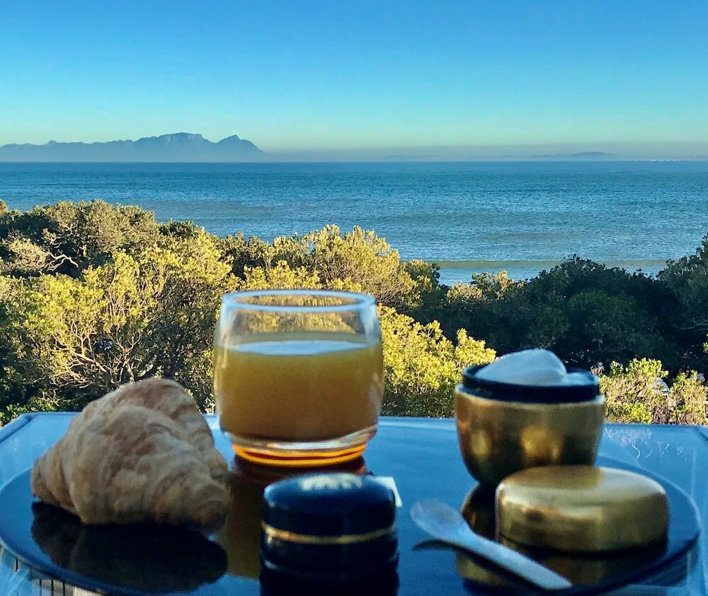 Фото Manor on the Bay