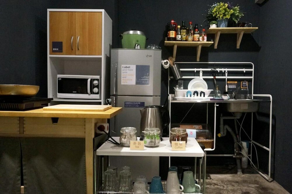 Фото Dongmen 3 Capsule Inn - Hostel