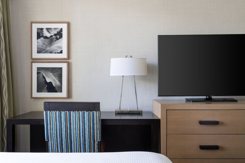 Фото Moana Surfrider, A Westin Resort & SPA, Waikiki Beach