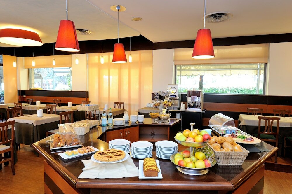 Фото Hotel Frate Sole