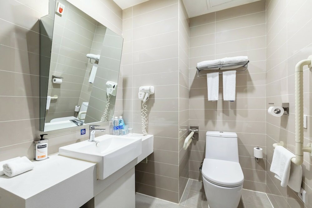 Фото Holiday Inn Express Shenyang North Station