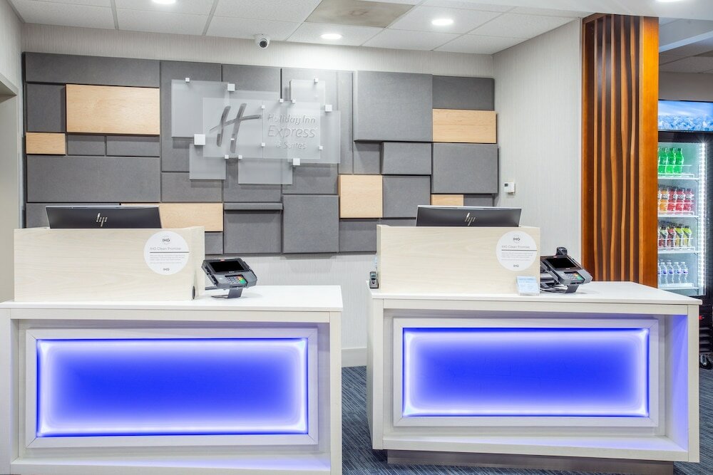 Фото Holiday Inn Express And Suites Fort Wayne