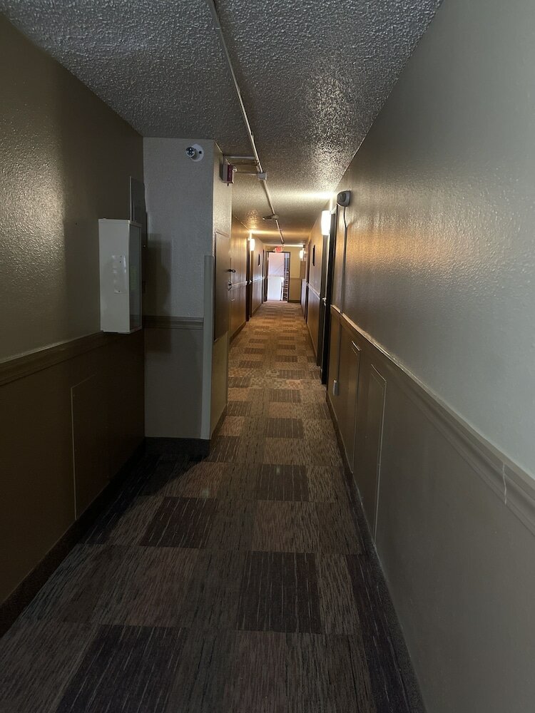 Фото Super 8 by Wyndham Bismarck