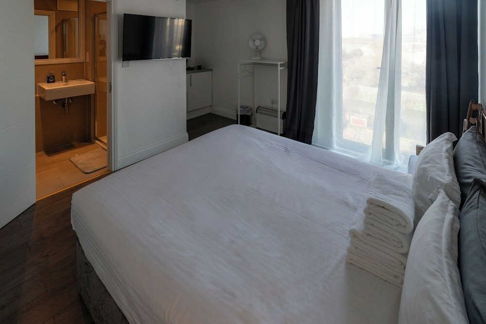 Фото Abbey Point Hotel