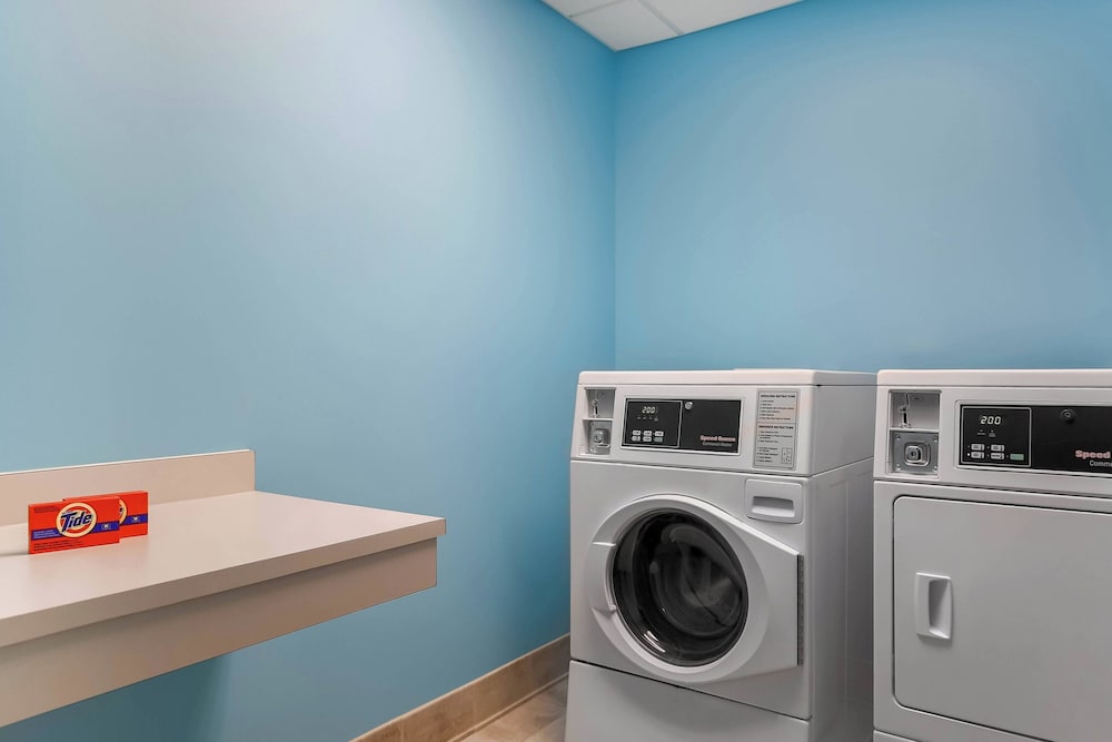 Фото Courtyard by Marriott Tampa Brandon