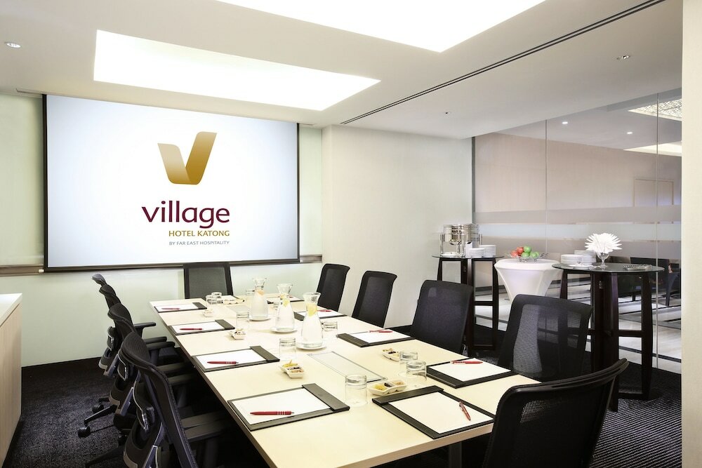 Фото Village Hotel Katong