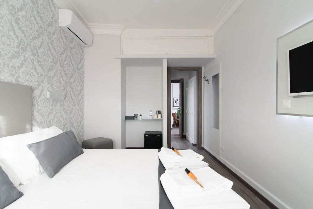 Фото White Caesar Guesthouse