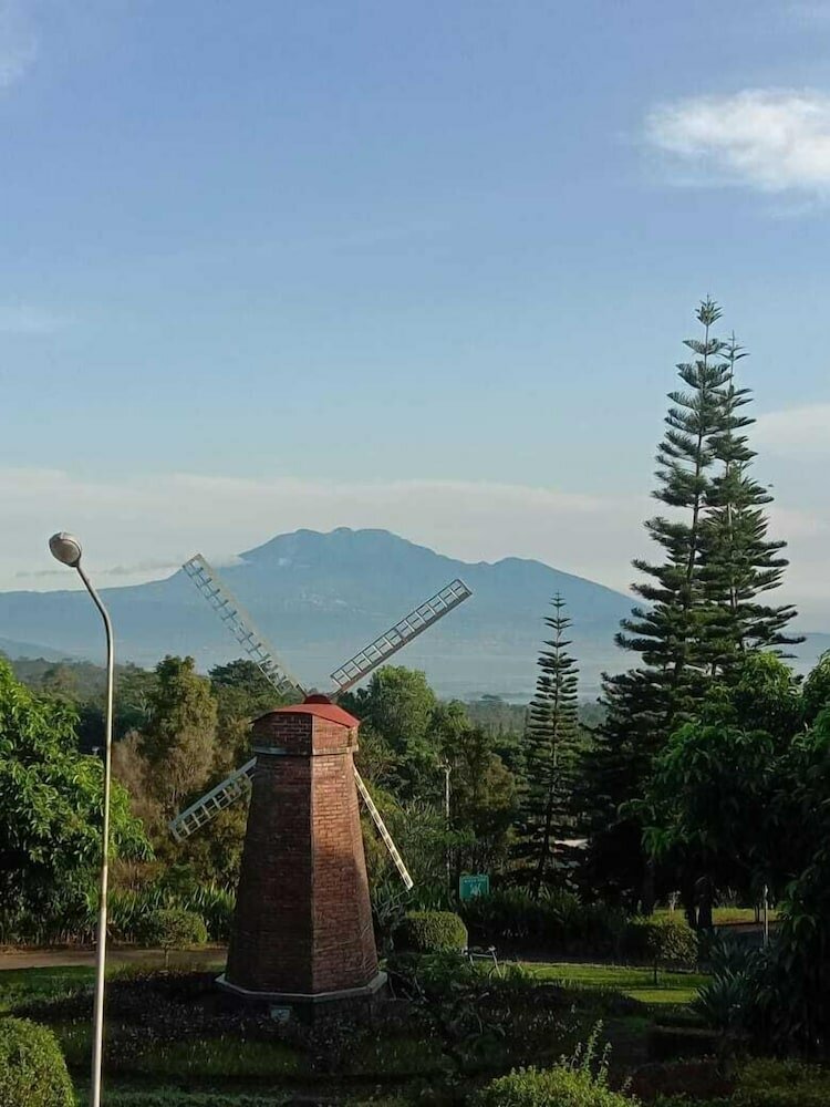 Фото D'Emmerick Salib Putih Hotel Salatiga