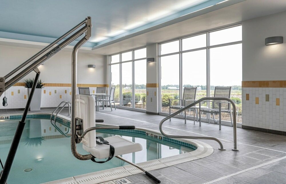 Фото Fairfield Inn & Suites Jeffersonville I-71