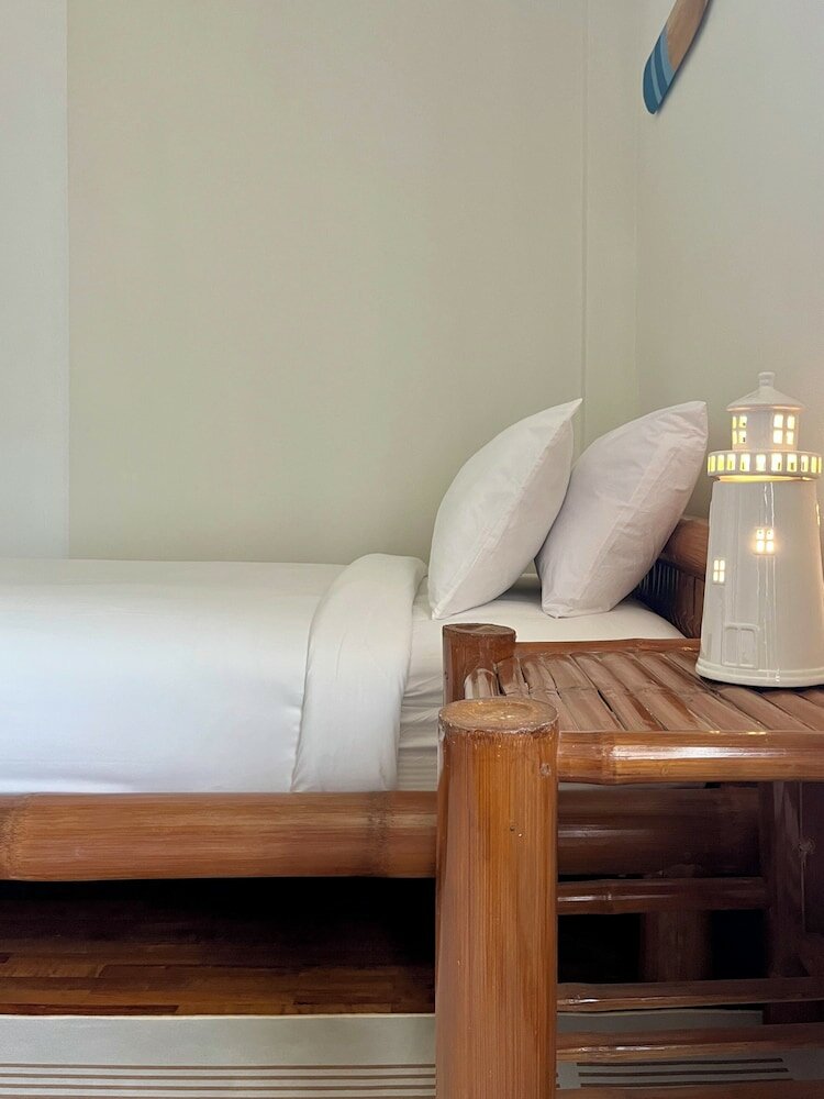 Фото Nautical Home Bed & Breakfast Khaolak