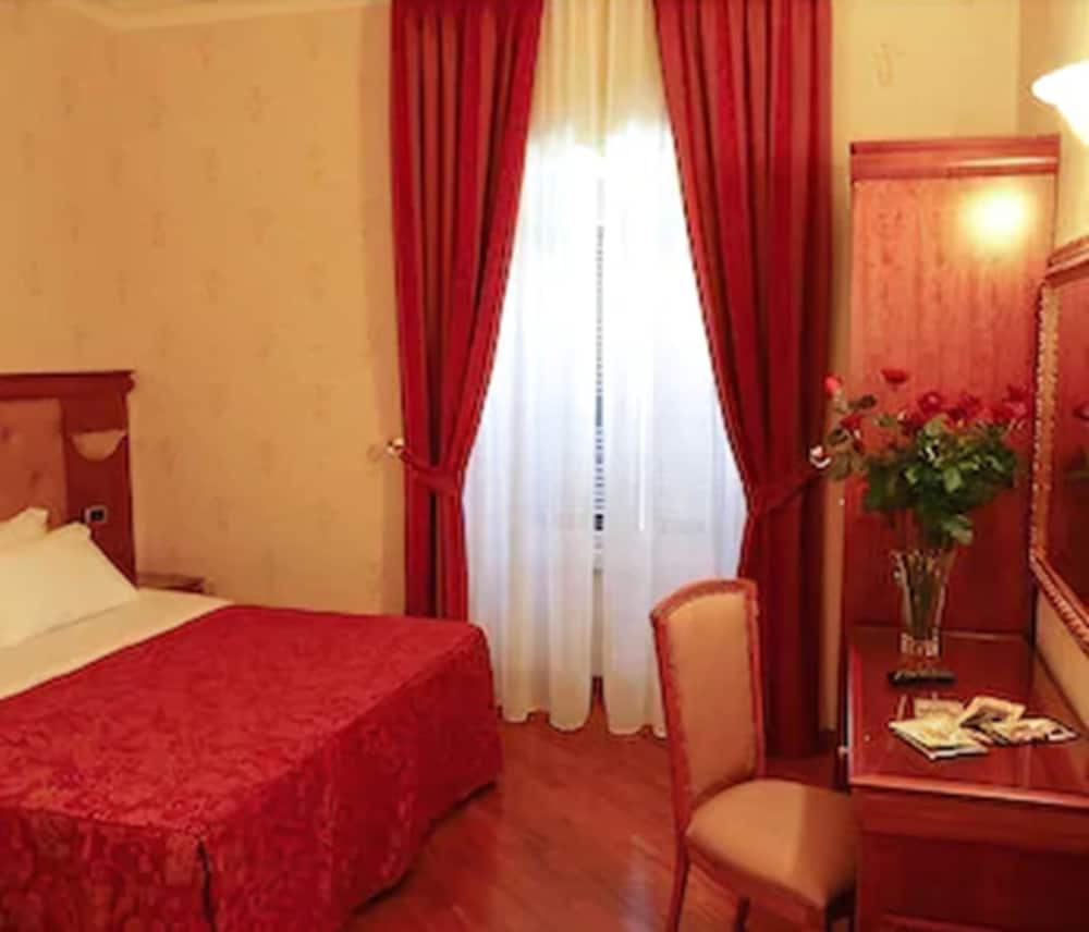 Фото Serena Hotel