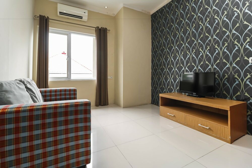 Фото RedDoorz Plus near Pantai Losari
