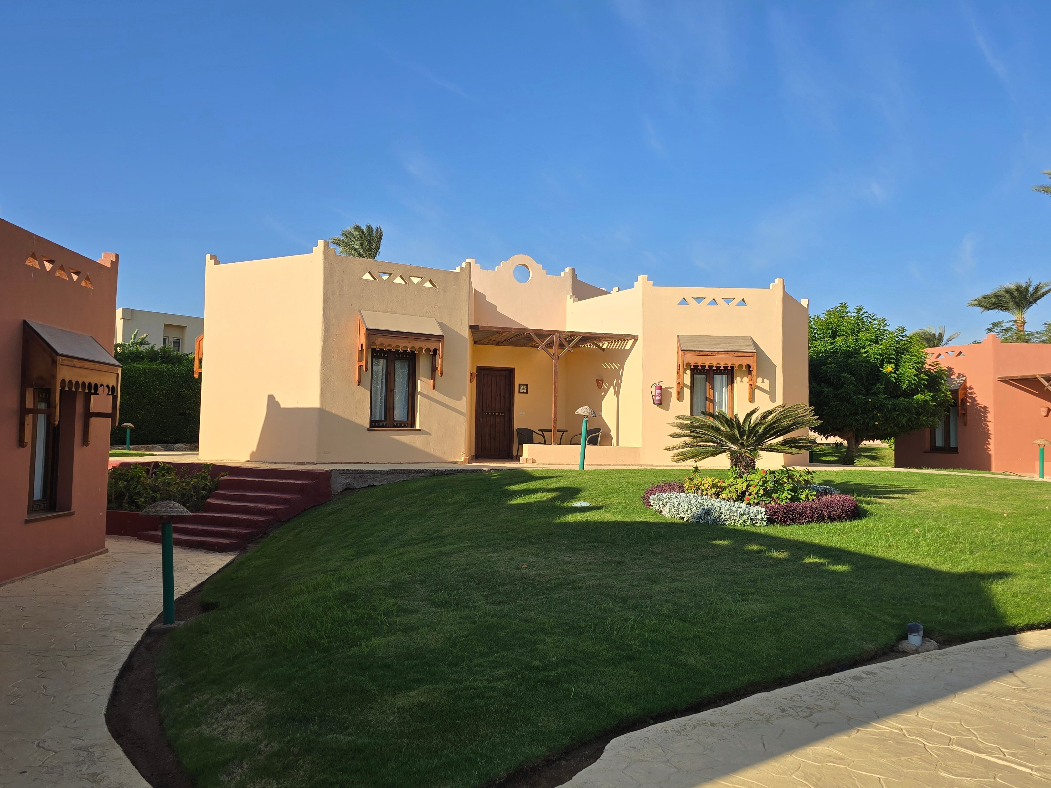 Фото Nubian Village Hotel