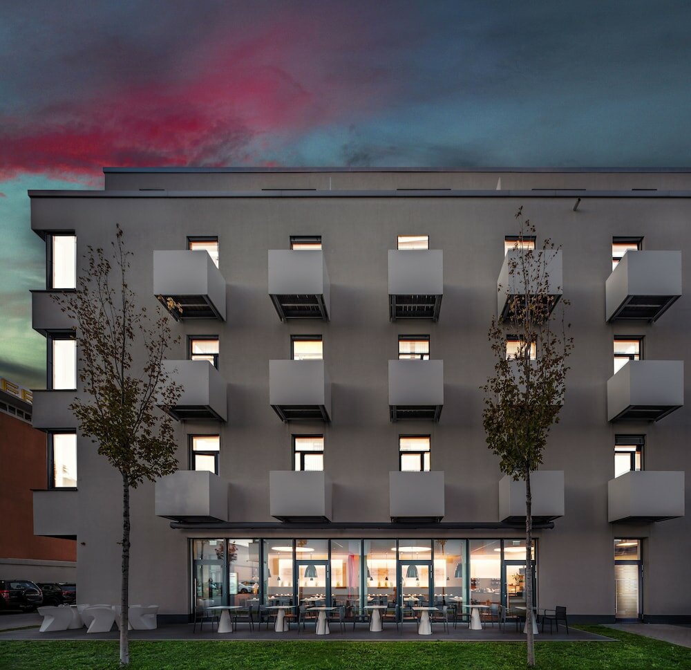 Фото Отель SevenDays BoardingHouse