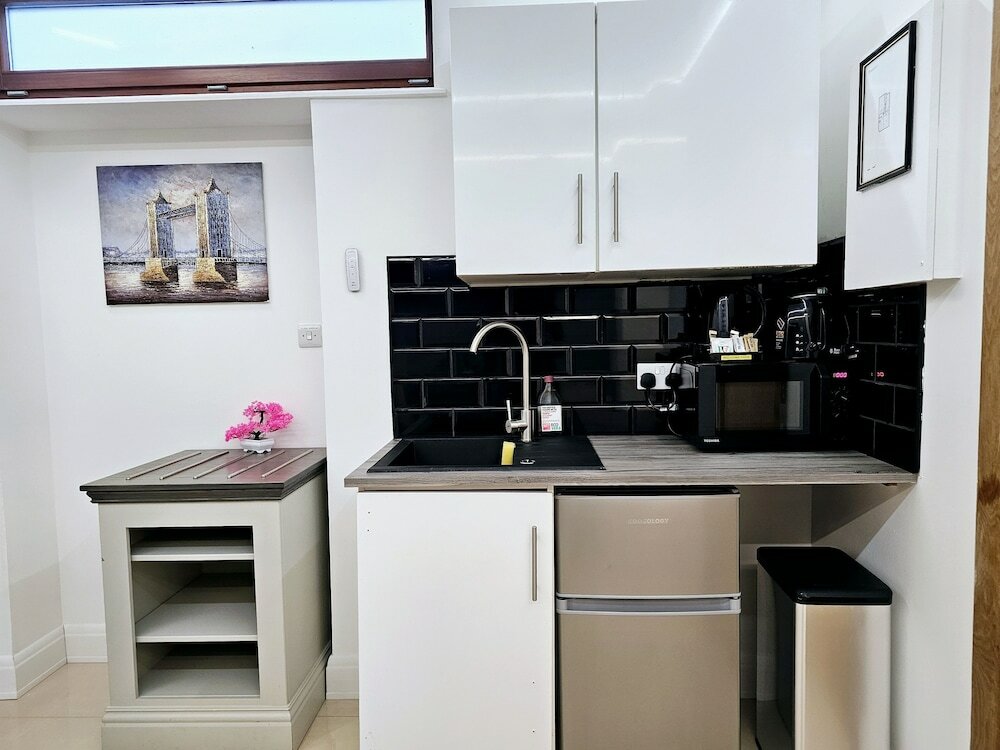 Фото London Stay Apartments