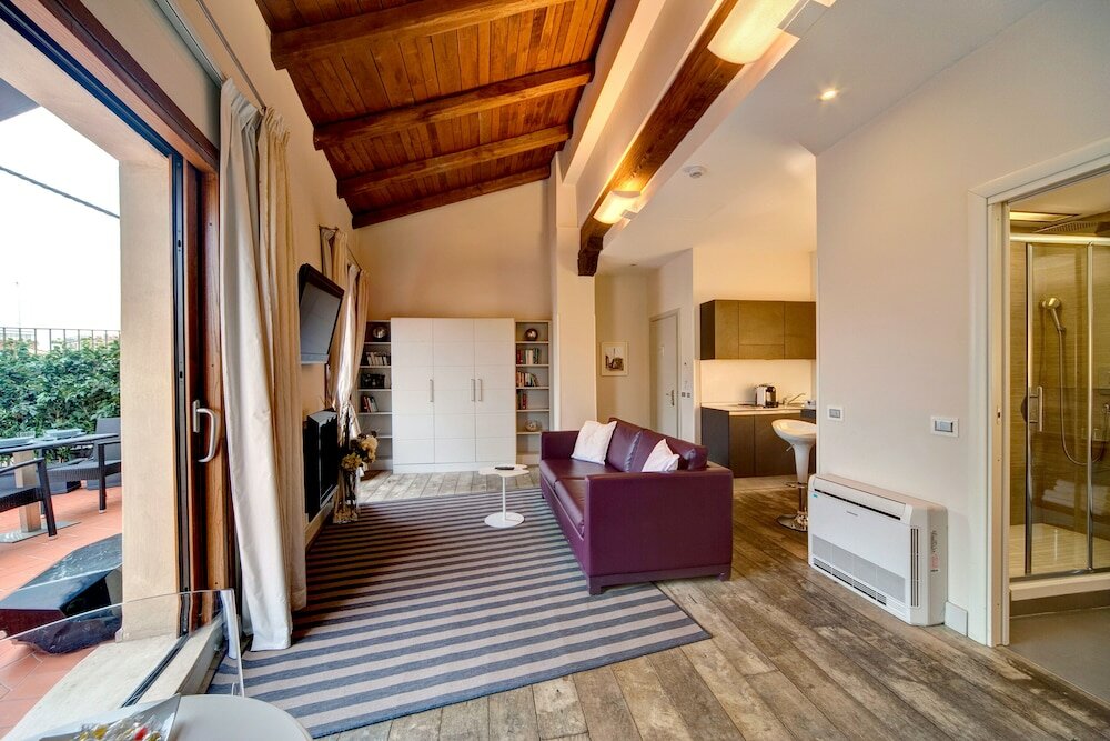 Фото Navona Palace Luxury Inn