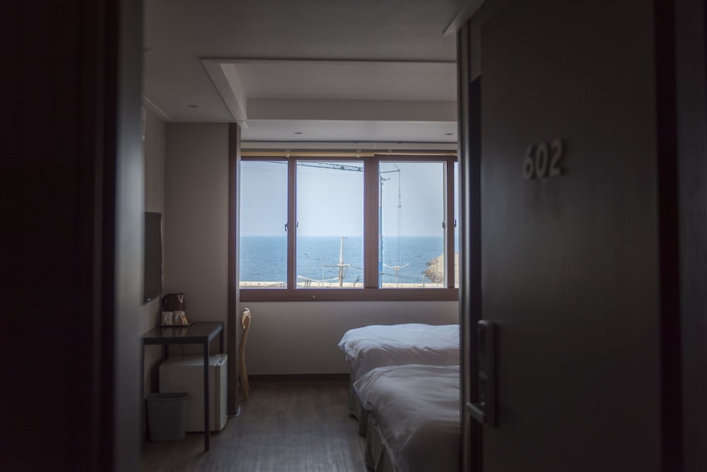 Фото Check Inn Hotel Jeju