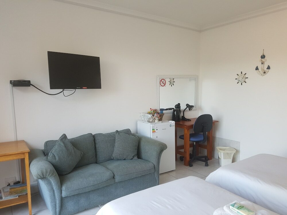 Фото Melkbosch Guesthouse