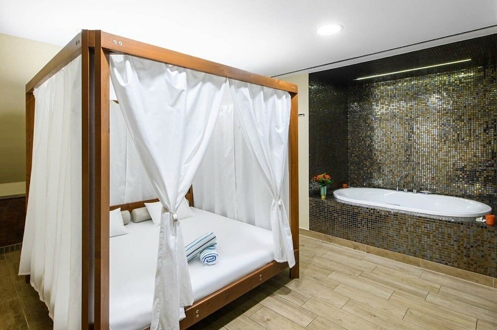 Фото Grand Hotel Union Eurostars