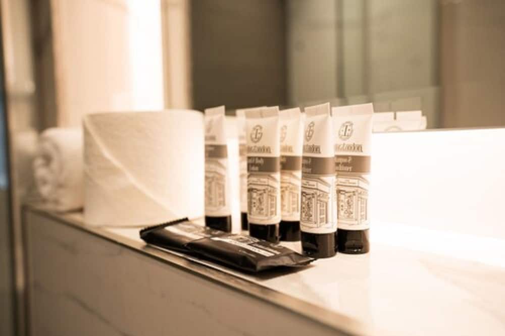 Фото Oxford Hotel Earl's Court