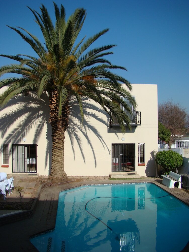 Фото Louhallas Bed & Breakfast