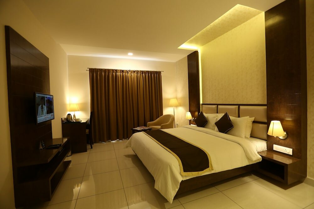 Фото West Fort Hotel