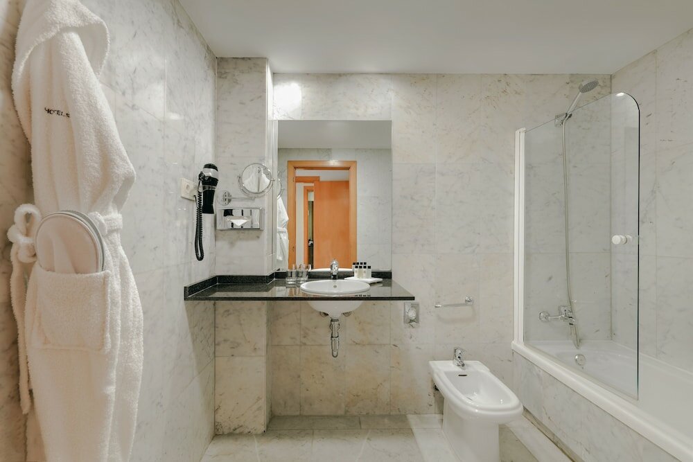 Фото Hotel Catalonia Barcelona Beach