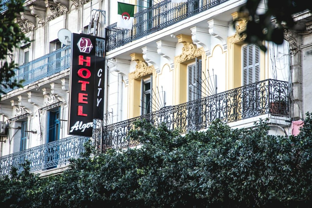 Фото отеля 1