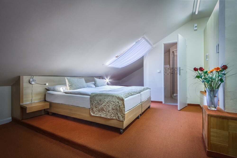 Фото Hotel Taurus