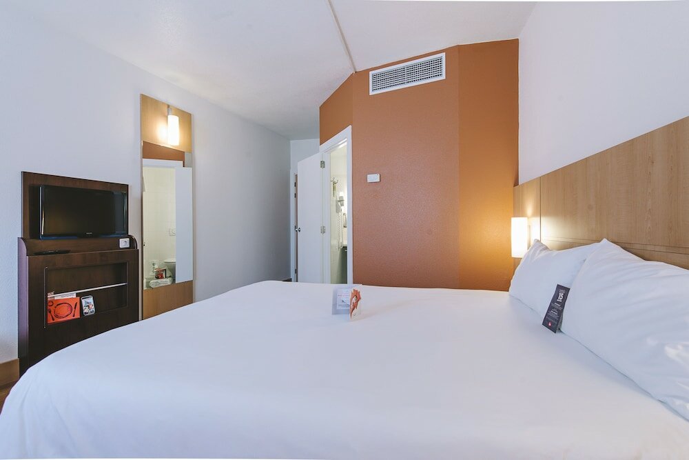 Фото Ibis Madrid Centro