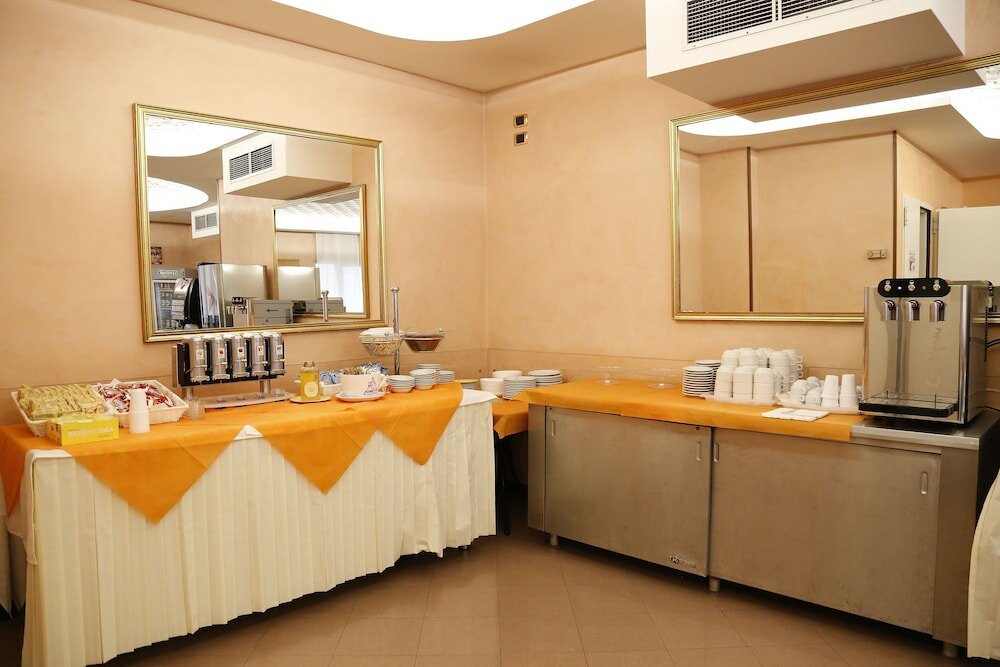 Фото Hotel Manola